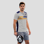 Estilo Deportivo Gris y Naranja – Camiseta de Pádel