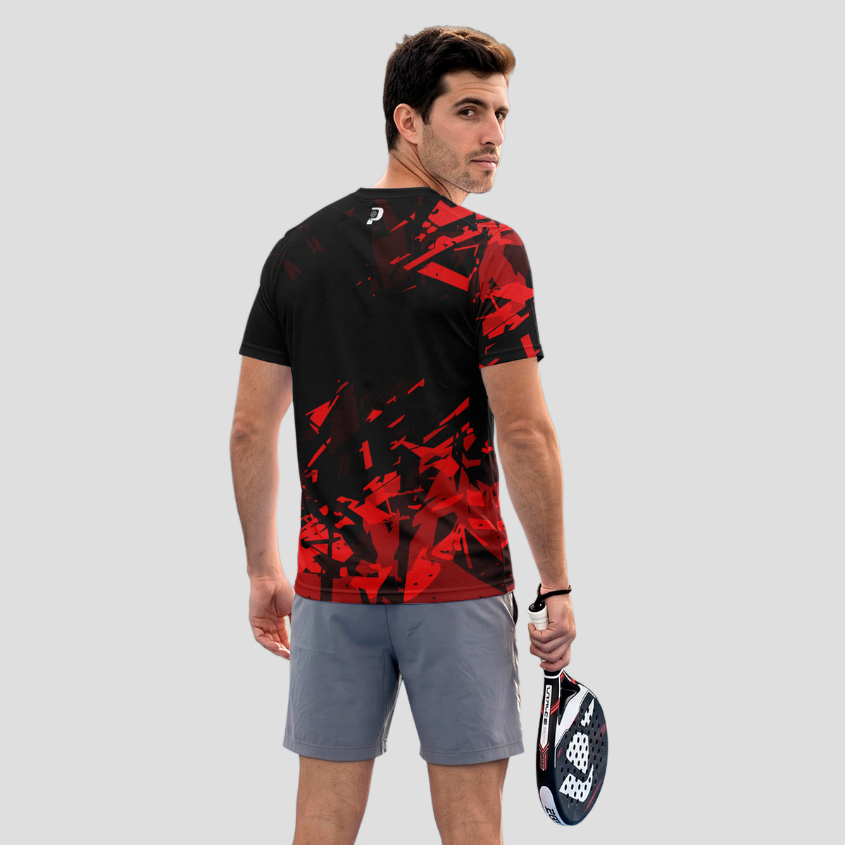 Negra Fragmentos Rojo Abstracto – Camiseta de Pádel